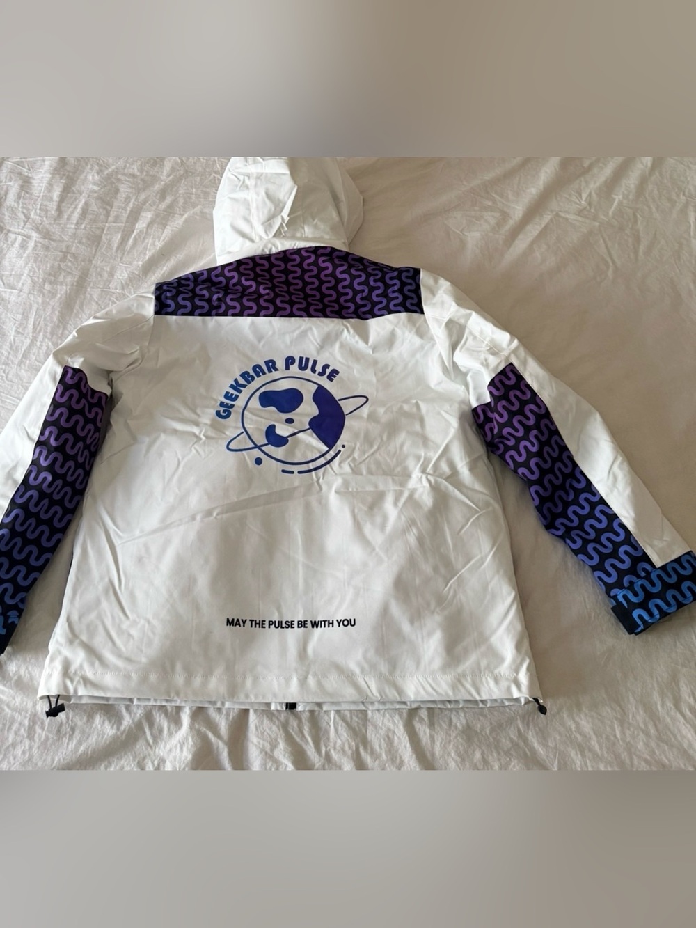 GeekBar Pulse“Official Employee Only”Jacket - Picture 3 of 13
